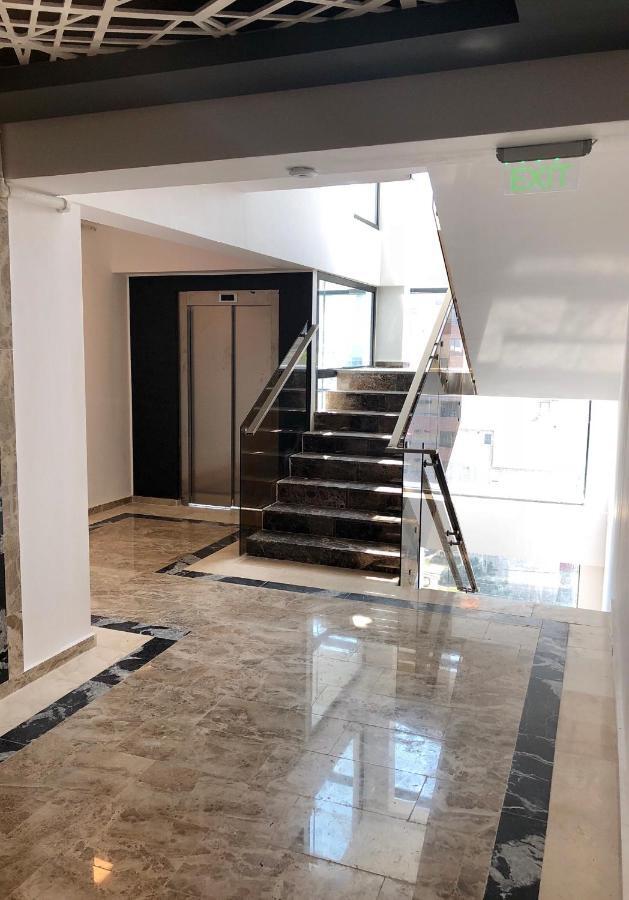 Sophia 3 Luxury Apartments Mamaia Buitenkant foto